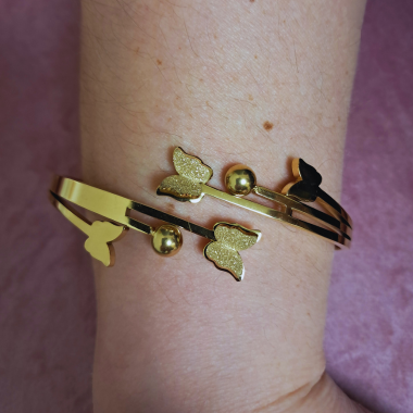 Bracciale Rigido Con Farfalle